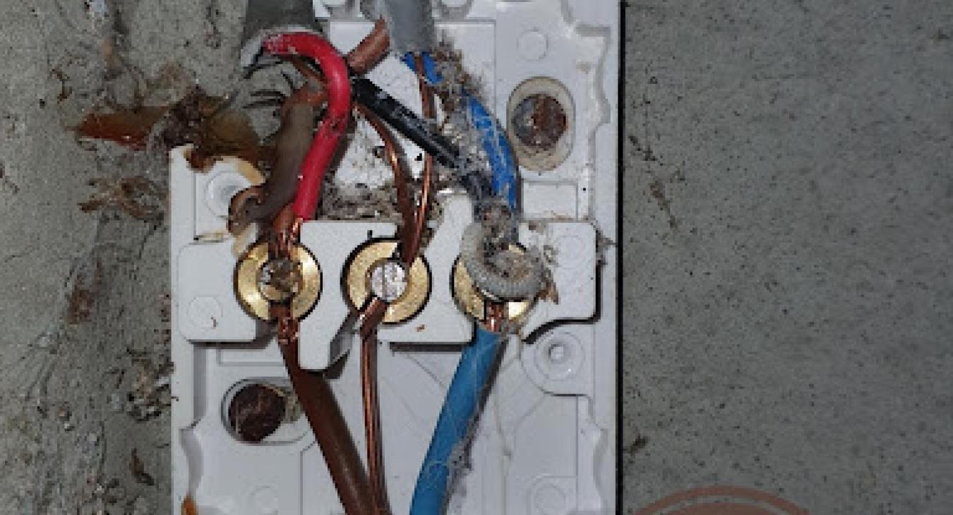 Garage Electricity Not Working Electrical Faults Fixed